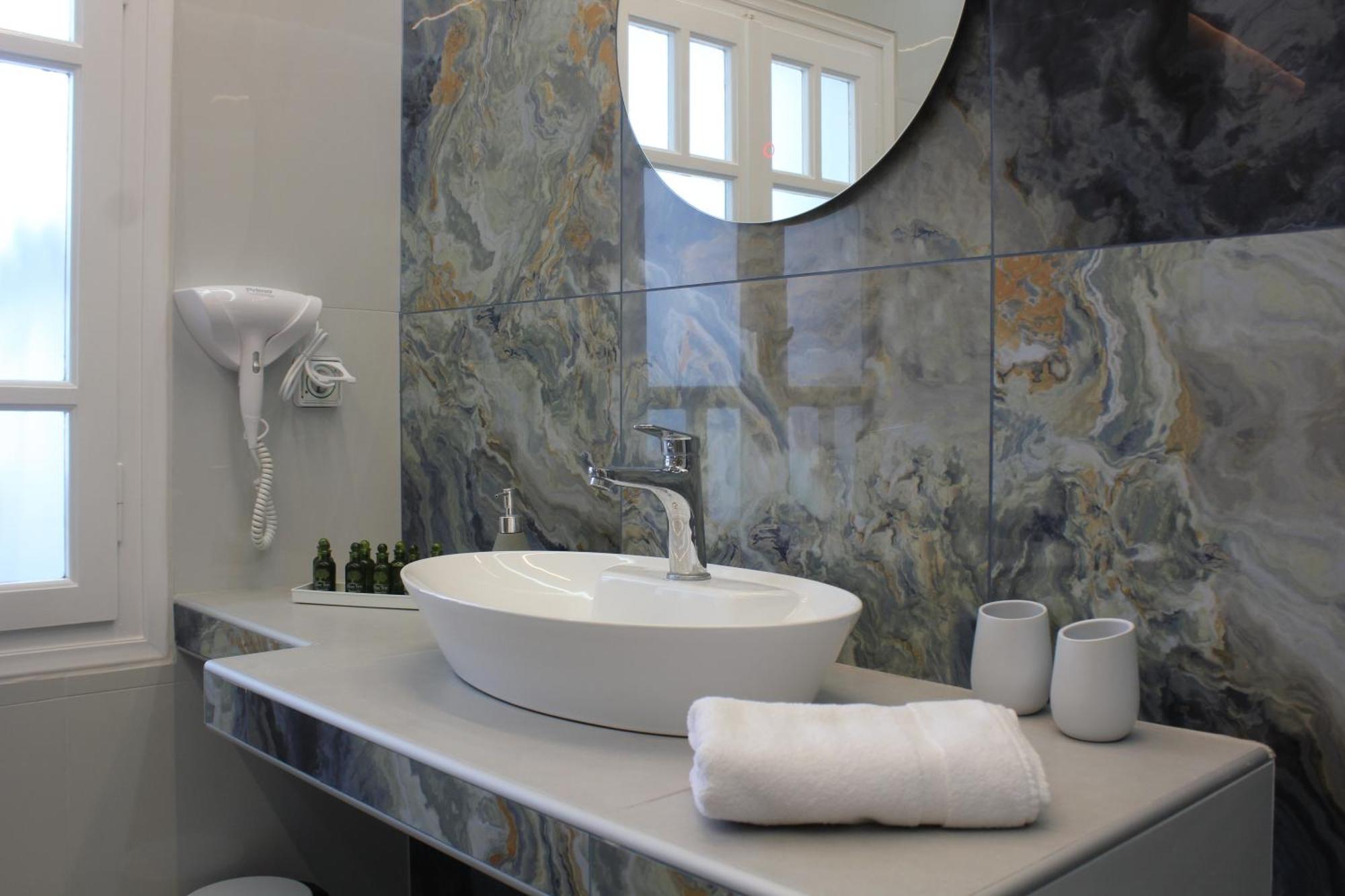 The Rock Luxury Homes Mesaria Eksteriør billede