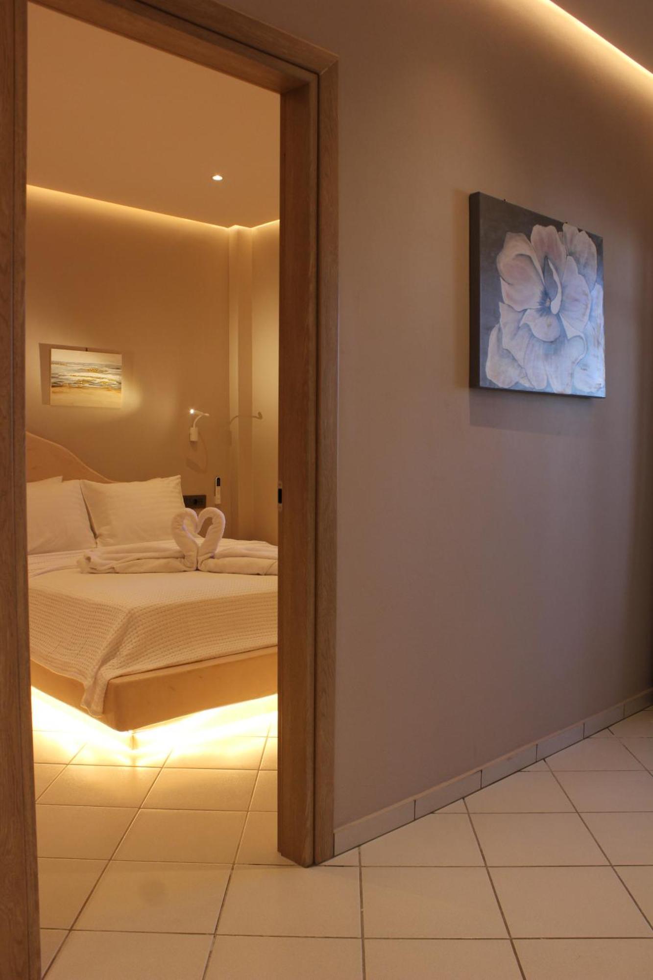 The Rock Luxury Homes Mesaria Eksteriør billede